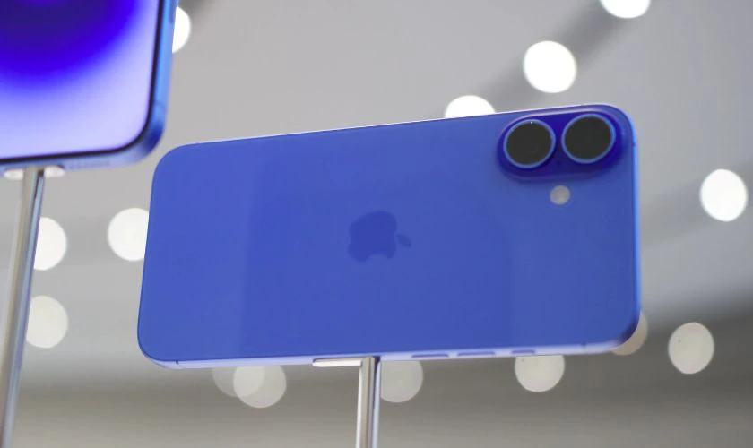 So sánh về thiết kế giữa iPhone 16 và iPhone 15