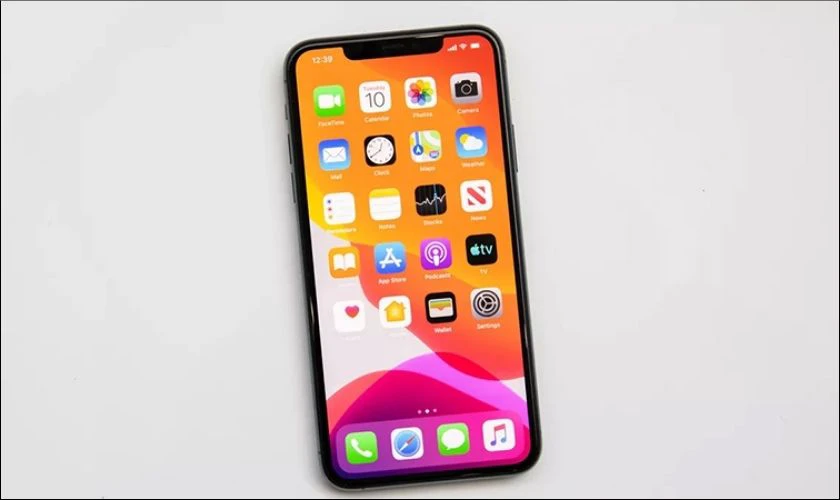 So sánh iPhone 11 và 12 Pro về màn hình