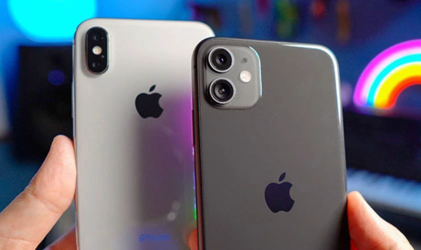 So sánh thiết kế iPhone 11 với Xs Max