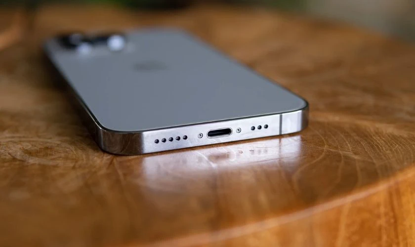 Pin trên iPhone có tốt không
