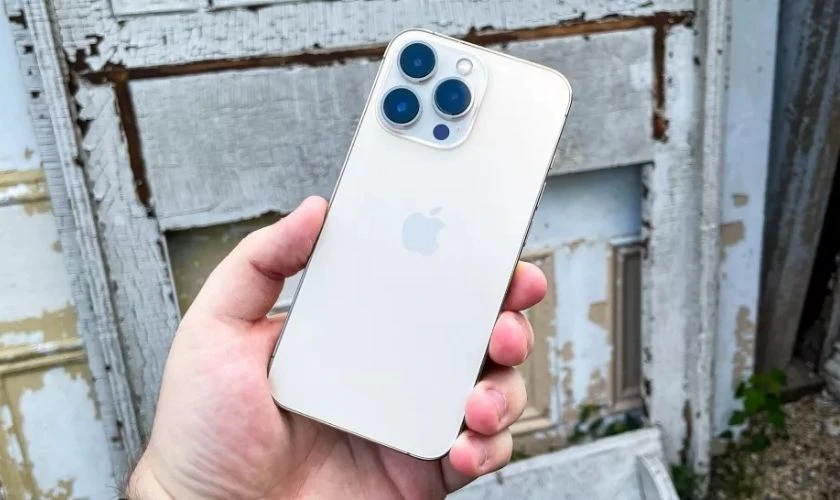 So sánh iPhone 13 Pro và 14 Plus tổng quan