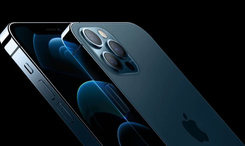iPhone 13 gọn nhẹ, 12 Pro Max cao cấp hơn