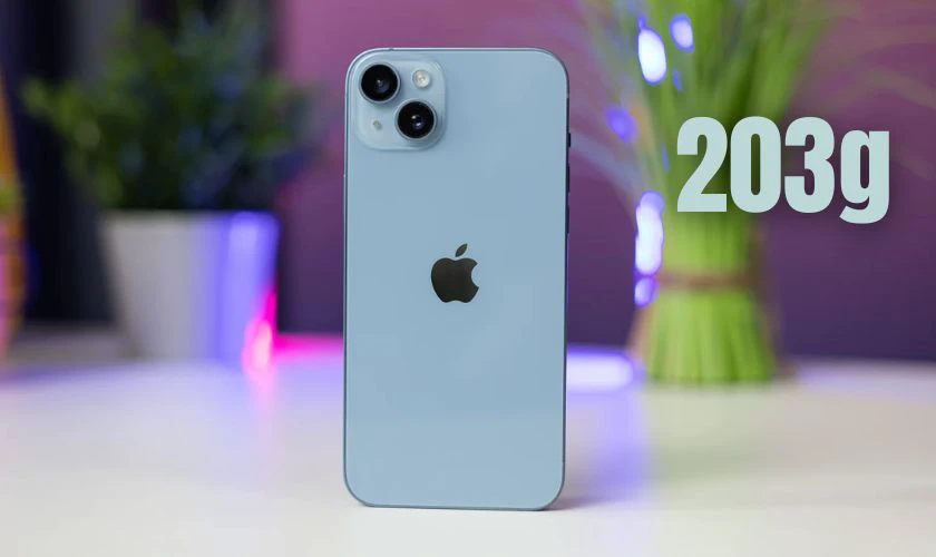 So sánh thiết kế iPhone 14 Plus và 14 Pro Max