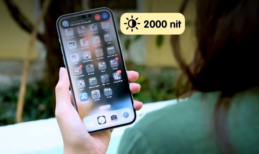 Màn hình 15 Plus hiển thị ngoài trời tốt hơn