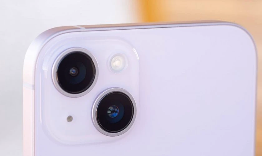 iPhone 14 Plus có camera chính 12MP và camera Ultra Wide 12MP