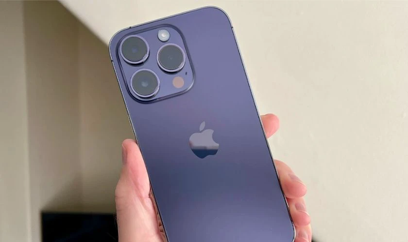 Nên chọn mua iPhone 14 Pro Max hay 15 Plus