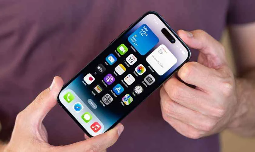 So sánh iPhone 14 và 14 Pro cụ thể