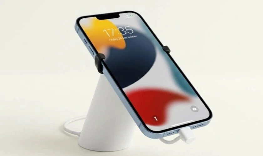 iPhone 14 Plus có thời lượng pin lâu hơn
