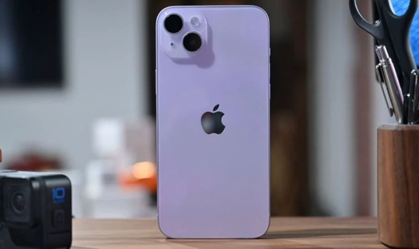 So sánh iPhone 14 và 14 Plus về giá bán