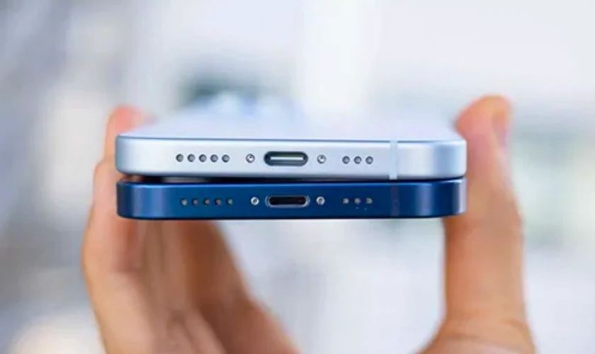 So sánh iPhone 12 Pro Max và 15 Plus về pin