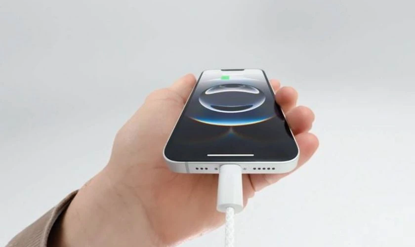 iPhone 16e có thời lượng xem video công bố cao hơn