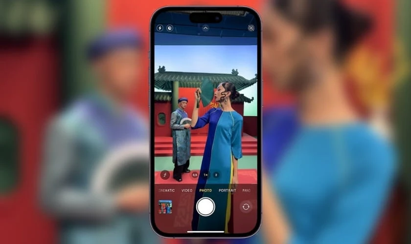 So sánh iPhone 15 và 17 về camera