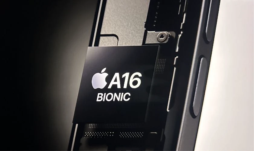Không có khác biệt, cùng chip A16 Bionic