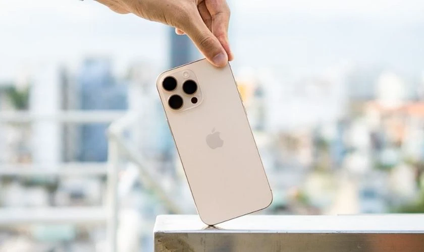 So sánh iPhone 16 Pro Max và 17 Pro Max chi tiết