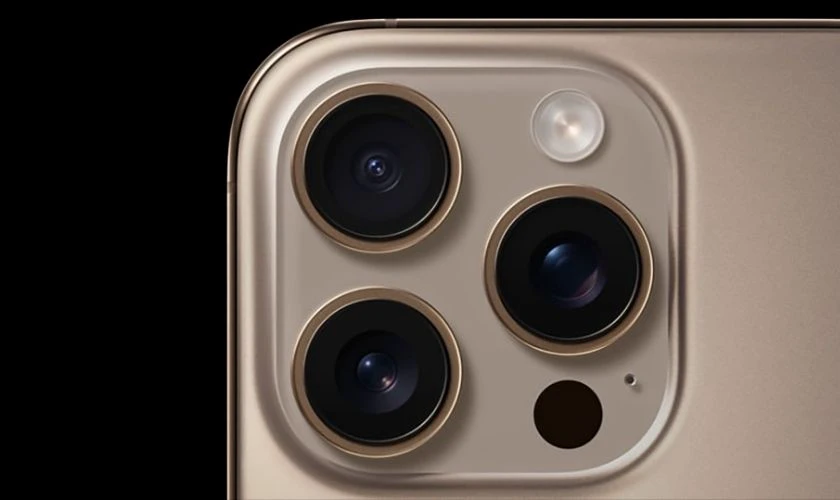 iPhone 16 Pro Max đa dụng hơn, zoom quang học 5x