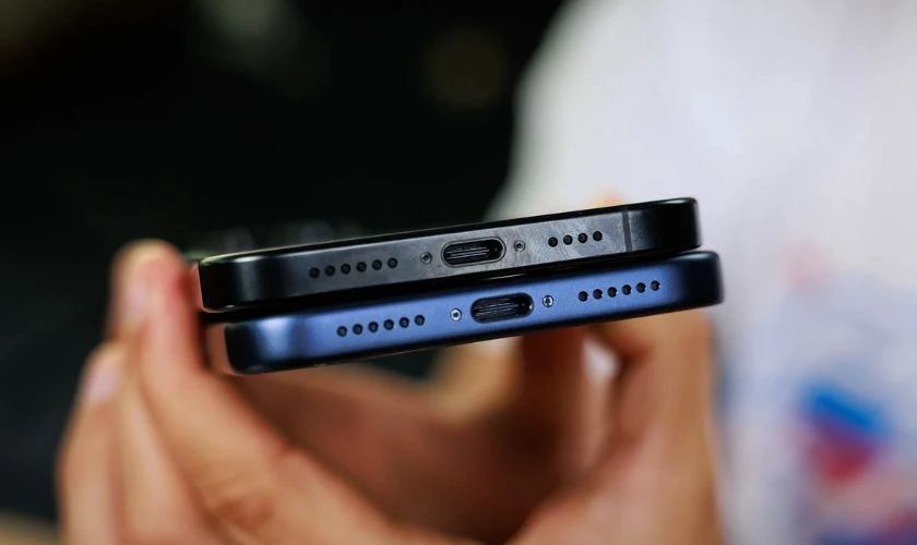 Cả hai thiết bị đều sử dụng chuẩn sạc USB-C