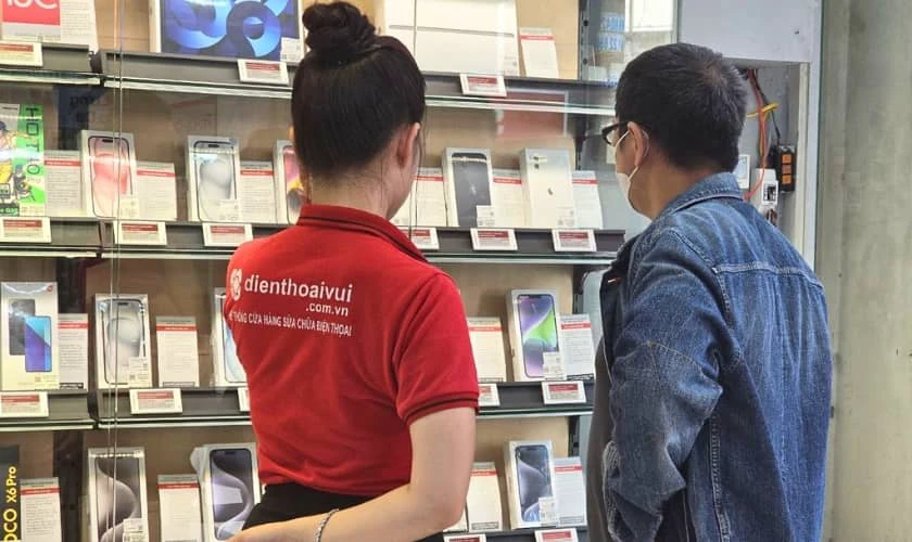 Mua điện thoại Samsung cũ giá rẻ tại Điện Thoại Vui