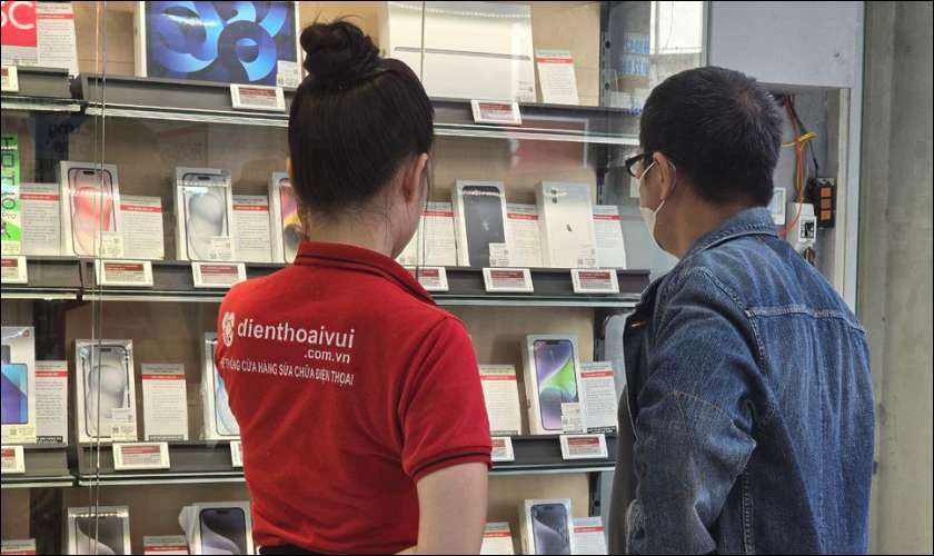 Mua điện thoại cũ gi&aacute; rẻ tại Điện Thoại Vui