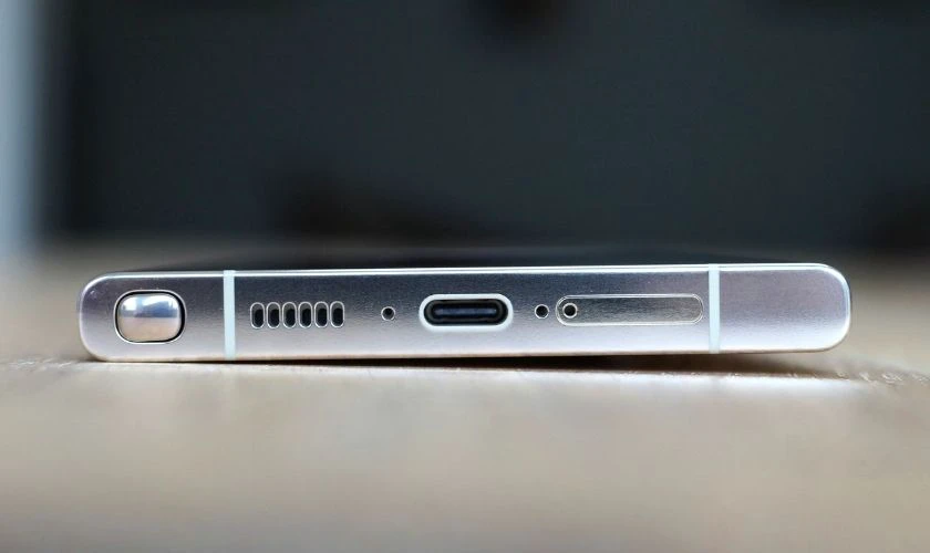 So sánh S23 Ultra và iPhone 14 Pro về pin