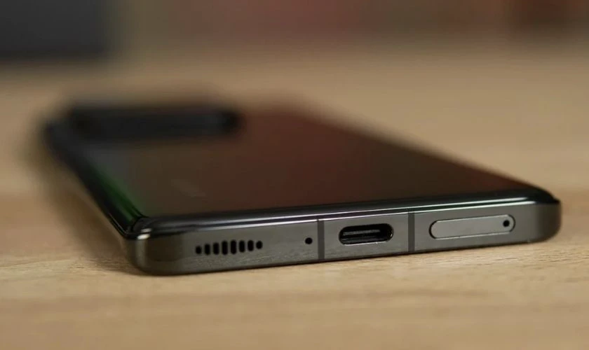 Xiaomi 13 Pro sạc nhanh vượt trội
