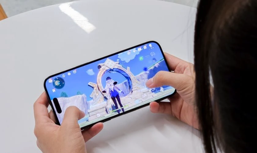 So sánh chip Snapdragon 8 Gen 3 và Apple A17 Pro