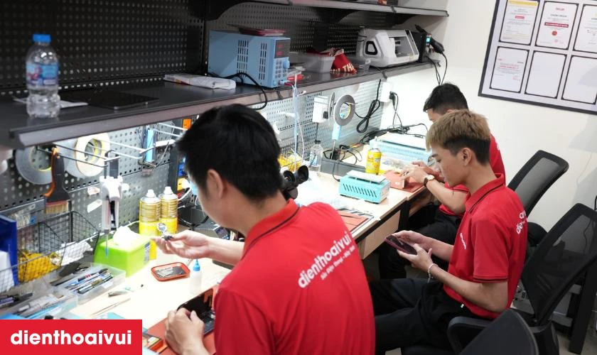 C&aacute;c dịch vụ sửa chữa điện thoại Xiaomi tại Điện Thoại Vui