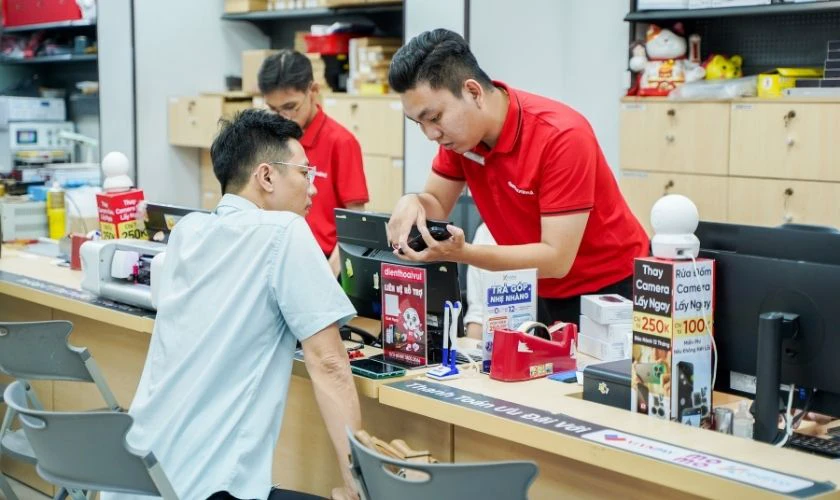 V&igrave; sao n&ecirc;n chọn Điện Thoại Vui để sửa chữa với chi ph&iacute; tiết kiệm?