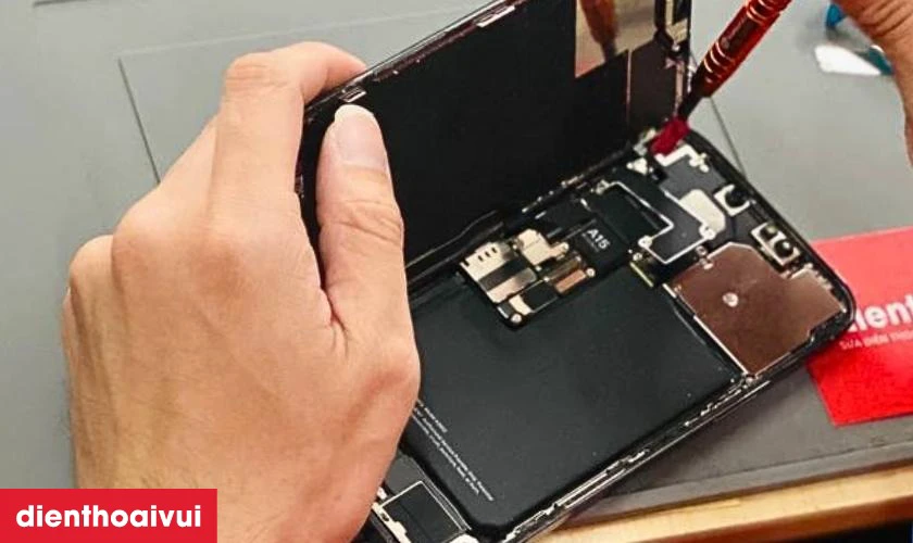 Dịch vụ thay pin điện thoại chính hãng
