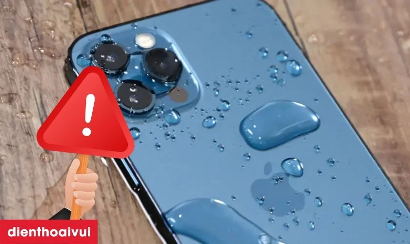 Vô nước là nguyên nhân IC camera iPhone 13 Pro Max hư hỏng