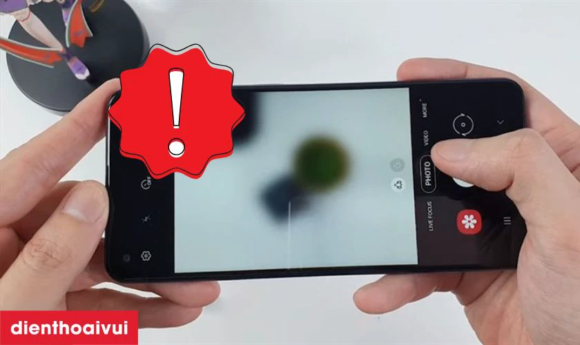 Khi nào nên mang ra tiệm sửa lỗi camera điện thoại?