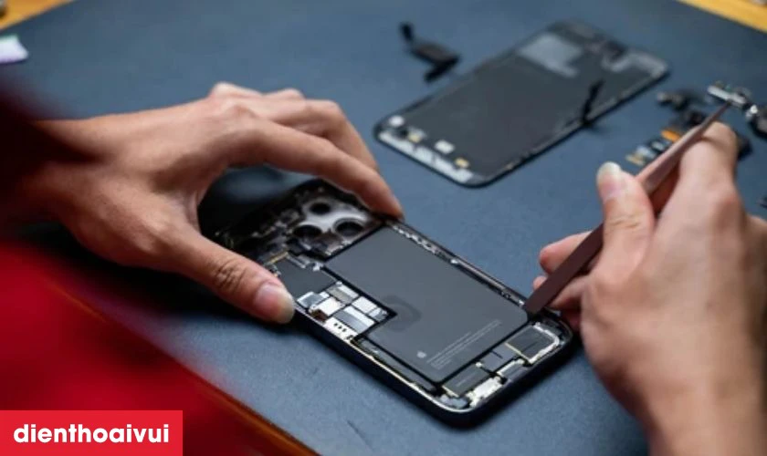 Máy từng sửa chữa hoặc thay màn hình không phù hợp