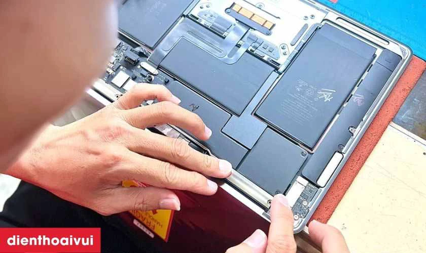 Quy tr&igrave;nh sửa main MacBook Pro 15 Inch A1990 2018/2019