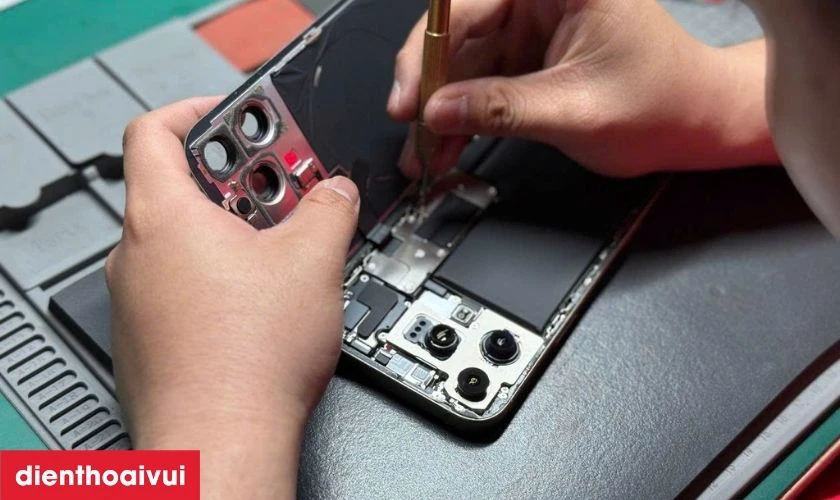 Sau khi sửa xong, Face ID iPhone 11 Pro được test kỹ lưỡng
