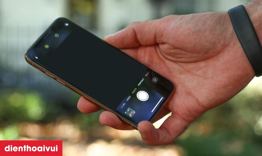 Dấu hiệu iPhone 13 Pro bị hư IC camera