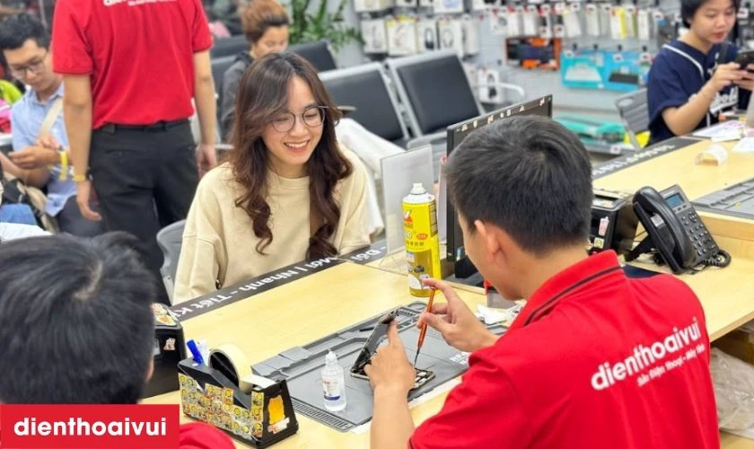 Địa chỉ sửa main - IC camera iPhone 17E ở đ&acirc;u uy t&iacute;n?