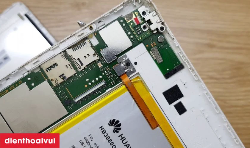 Sửa main IC camera trên máy tính bảng có ảnh hưởng gì không?