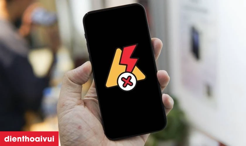 Khi n&agrave;o n&ecirc;n mang m&aacute;y đi sửa main - IC CPU iPhone 12 Pro?