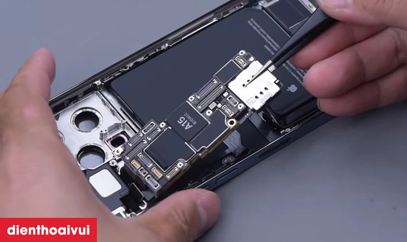  main - IC CPU iPhone 13 l&agrave; g&igrave;?
