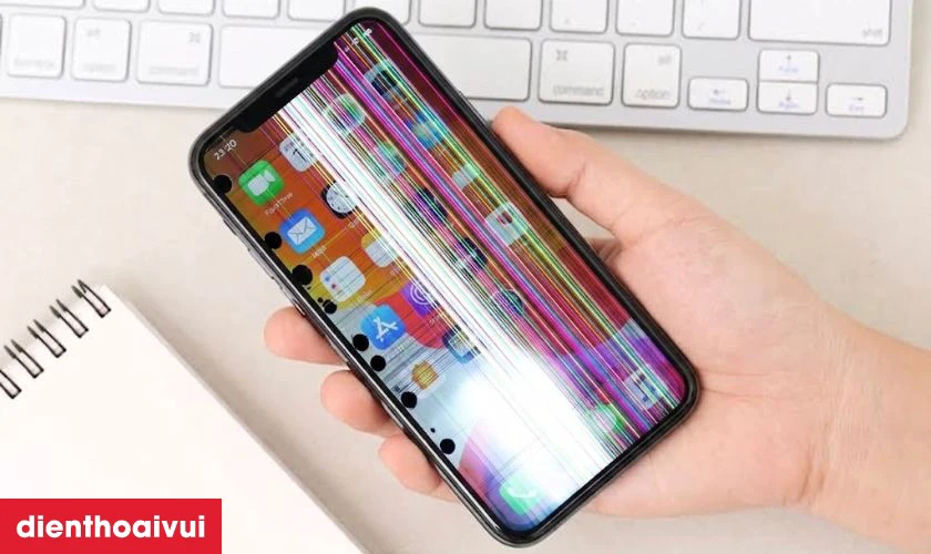 Khi nào cần sửa main - IC hiển thị cảm ứng iPhone 11 Pro?