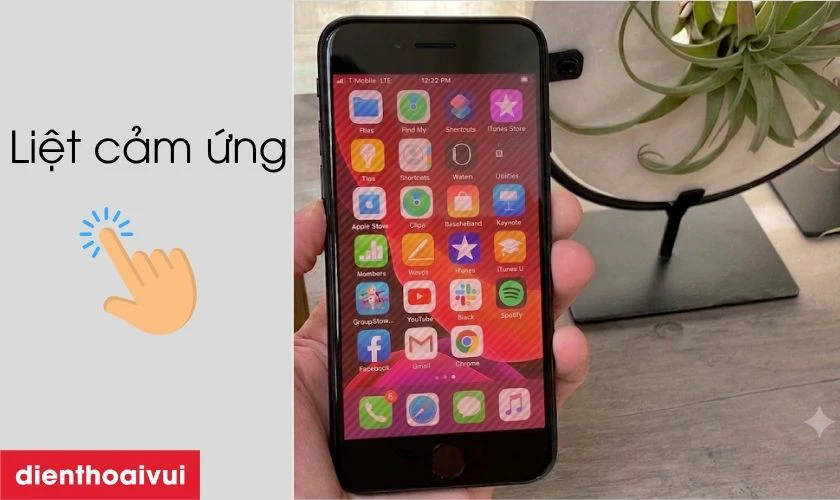Khi n&agrave;o cần sửa main - IC hiển thị cảm ứng iPhone SE 2020?