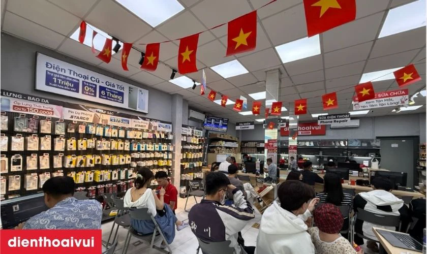 Địa chỉ sửa main - IC m&agrave;n h&igrave;nh iPhone 14 uy t&iacute;n tại Điện Thoại Vui