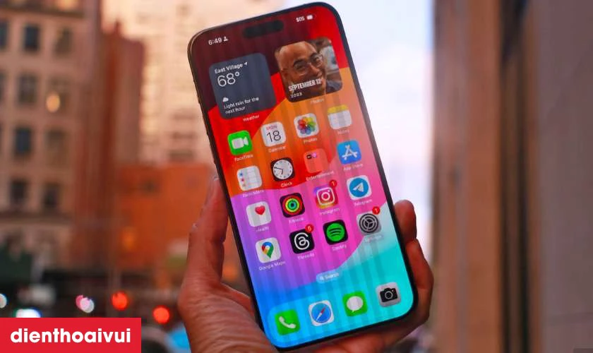 Dấu hiệu iPhone 15 Pro Max bị main - IC màn hình