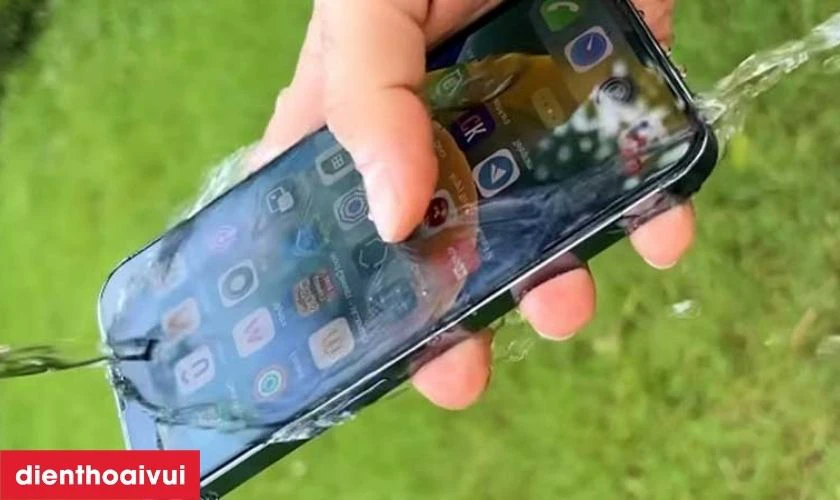 Nguyên nhân khiến main – IC màn hình iPhone 16 Pro Max bị hư