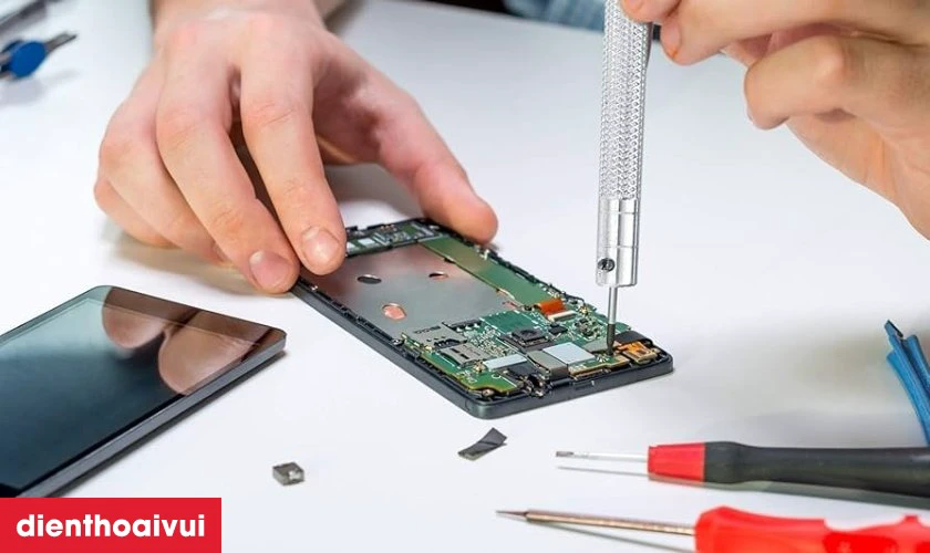 Sửa main IC nguồn điện thoại Tecno c&oacute; ảnh hưởng g&igrave; kh&ocirc;ng?