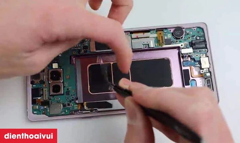 Sửa main IC nguồn Samsung Galaxy Note 9 c&oacute; ảnh hưởng dữ liệu kh&ocirc;ng?