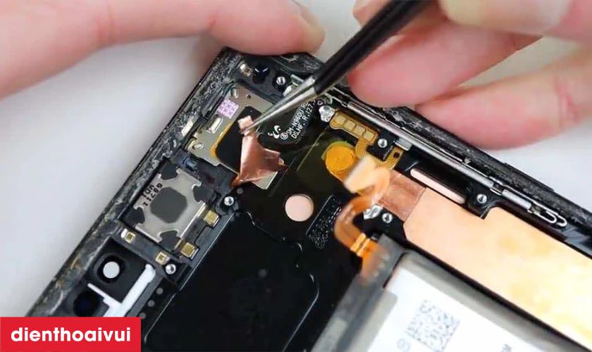 Sửa main - IC nguồn Samsung Galaxy S22 Ultra l&agrave; g&igrave;?