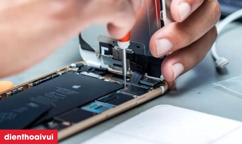 C&oacute; n&ecirc;n sửa main - IC rung iPhone 14 Plus kh&ocirc;ng?
