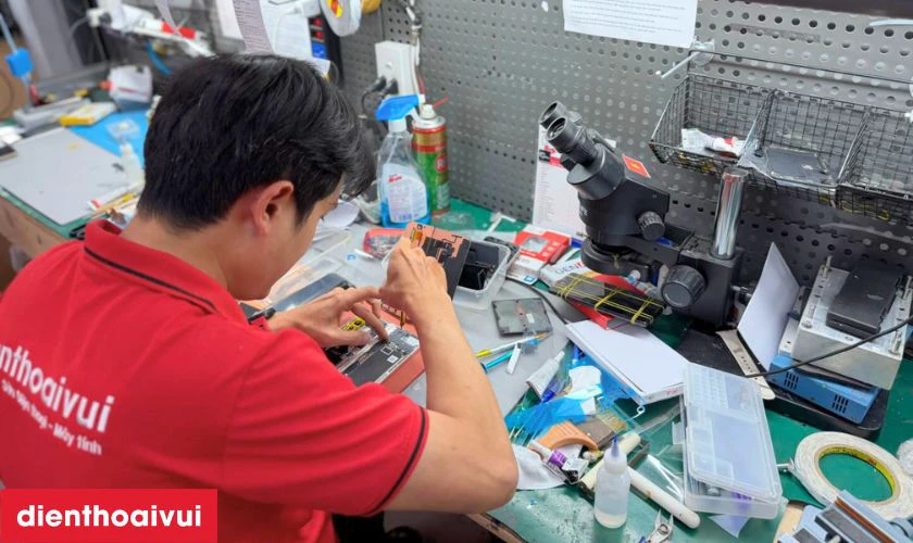 Quy trình sửa main IC sóng điện thoại iPhone tại Điện Thoại Vui