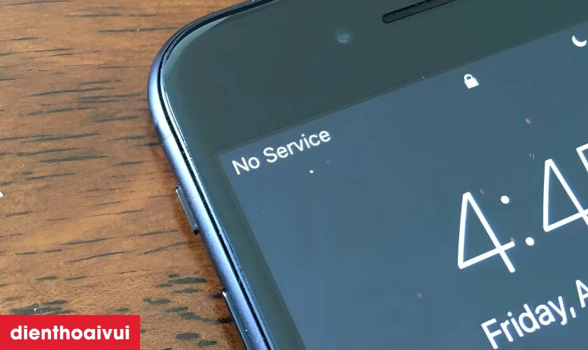 Trường hợp n&agrave;o cần Sửa main - IC s&oacute;ng iPhone SE?