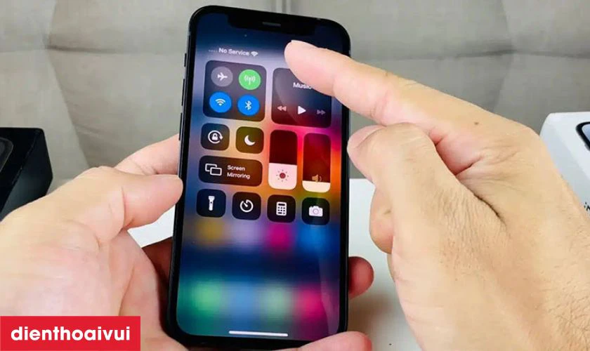 Trường hợp n&agrave;o cần sửa s&oacute;ng iPhone Xs Max?